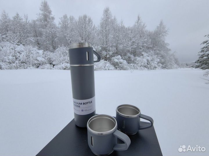 Термос с кружками