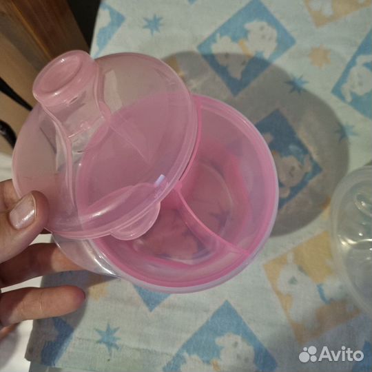 Молокоотсос, ниблер, контейнер, насадки для груди