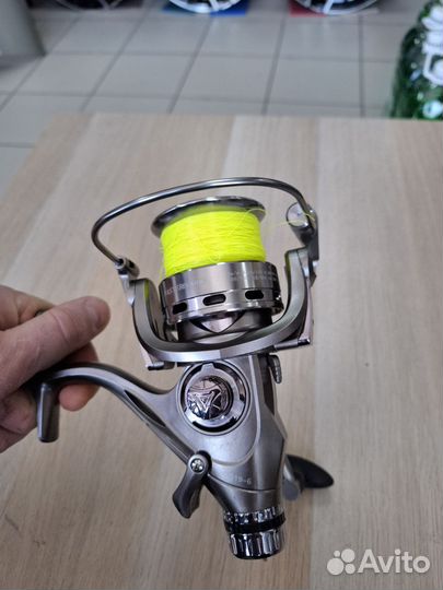 Катушка карповая с байтранером 6000