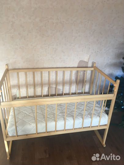 Детская кроватка
