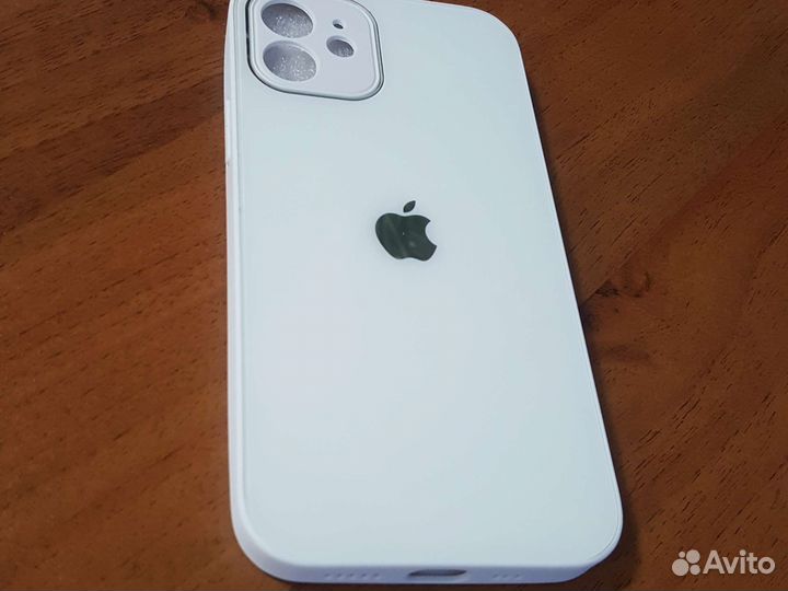 Чехол на iPhone 12