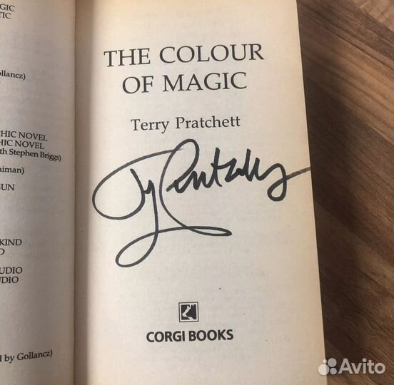Terry Pratchett the colour of Magic / подписана
