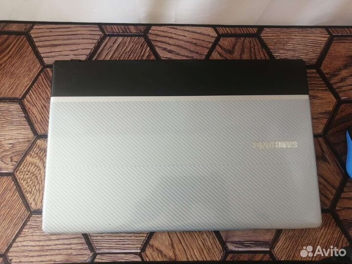 Ноутбук Samsung