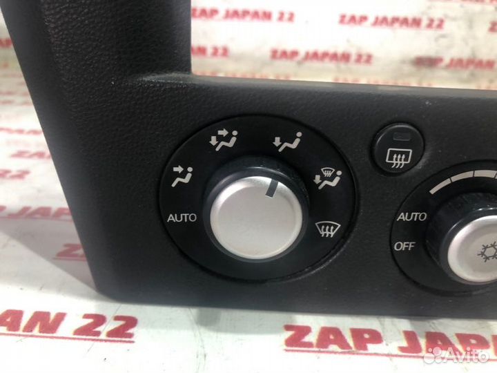 Блок управления климат-контролем Mitsubishi