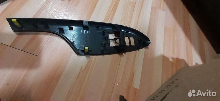 Toyota corolla 150 накладка стеклоподъёмника перед