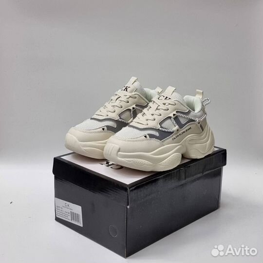 Calvin Klein кроссовки женские