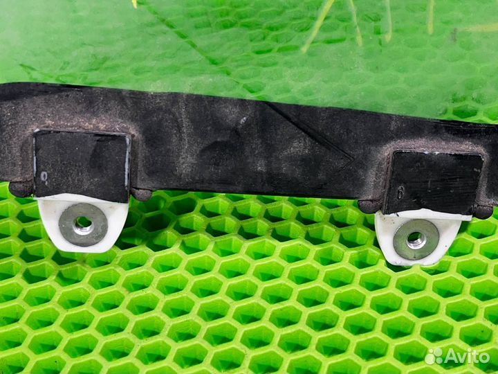 Стекло двери переднее левое Acura Mdx YD2 J37A1