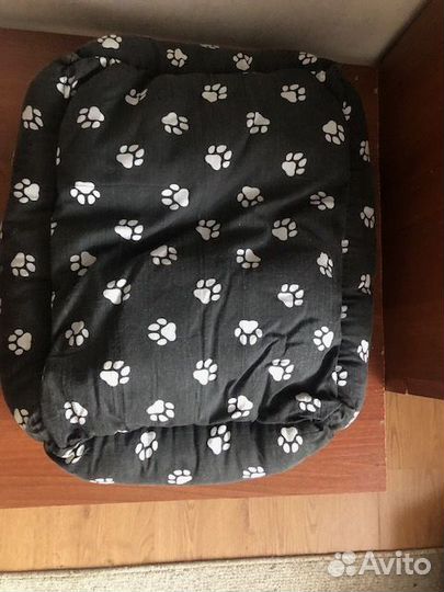 Лежанка для маленьких собак