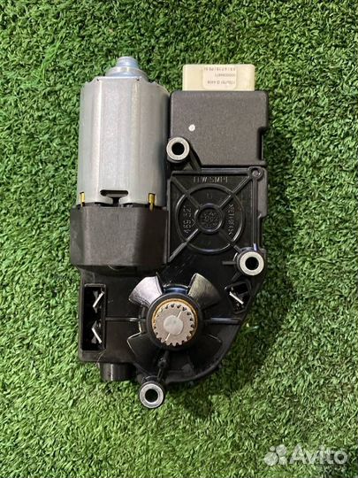 Моторчик сдвижного люка Mercedes-Benz E-Class W212