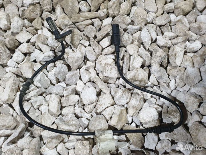 Датчик ABS передний Mercedes-Benz CLS 219