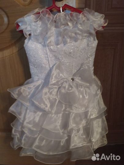 Продам нарядное платье