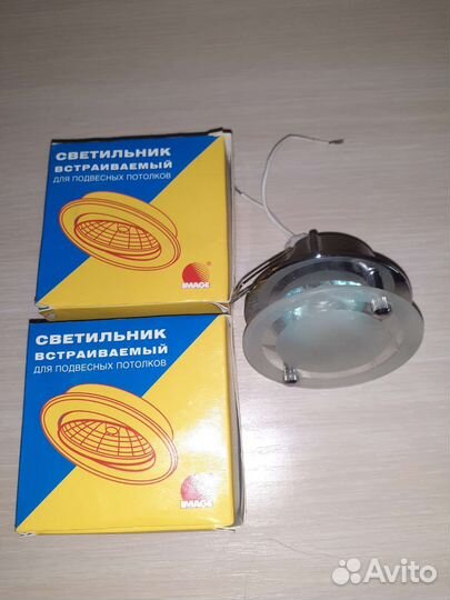 Светильник потолочный встраиваемый