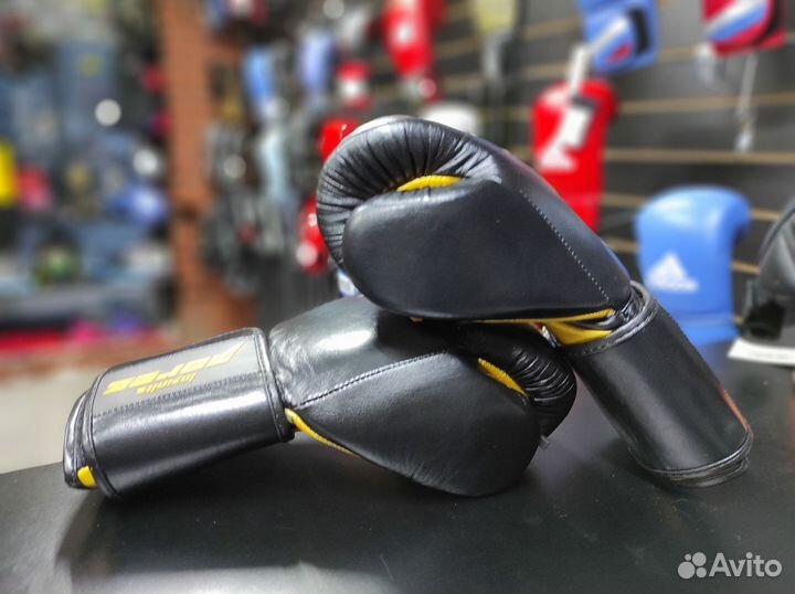 Боксерские перчатки Infinite Force Switchblade