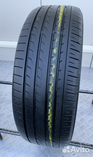 Yokohama BluEarth RV-01 215/60 R16