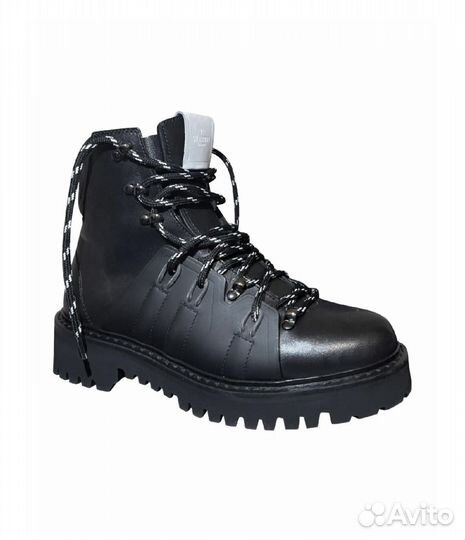 Ботинки женские Valentino