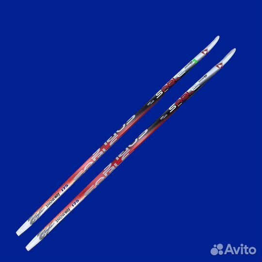 Беговые лыжи и палки