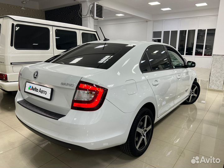 Skoda Rapid 1.6 AT, 2018, 94 000 км