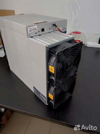 Asic майнер Bitmain Antminer S19