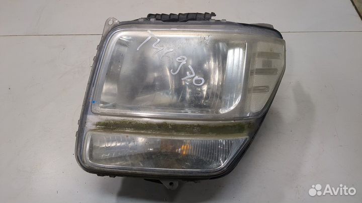 Фара (передняя) Dodge Nitro, 2007