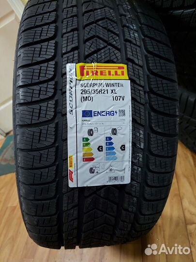 Pirelli Scorpion Winter 295/35 R21 107V
