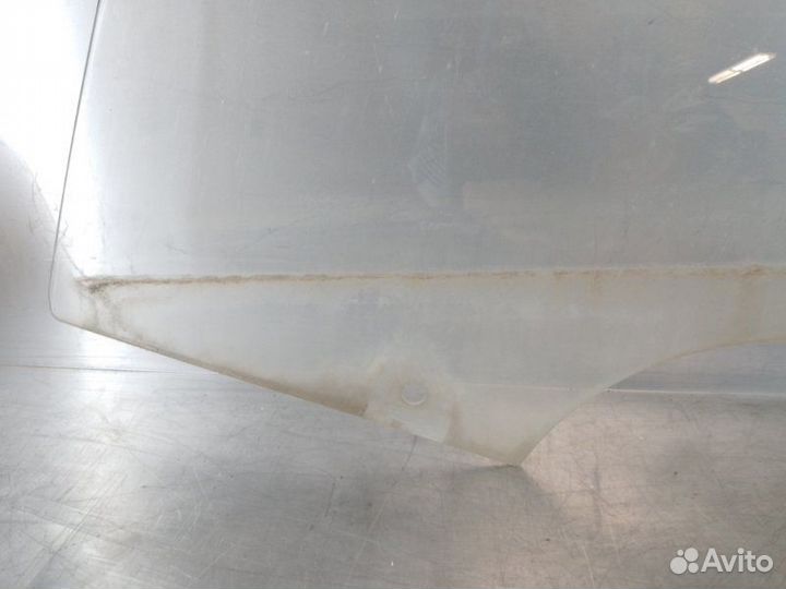 Стекло двери передней левой Skoda Octavia (A5 1Z)