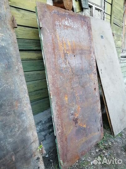 Входная дверь