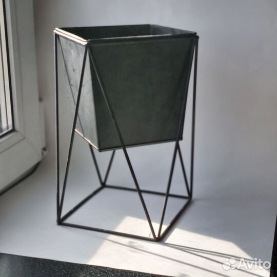 Кашпо горшок для цветов