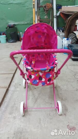 Кукольная коляска для куклы