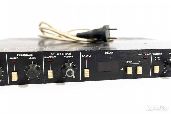 Roland digital delay SDE-2000 1981 год