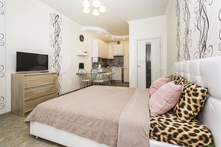 2-к. квартира, 50 м², 10/17 эт.