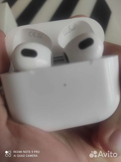 Беспроводные наушники apple airpods
