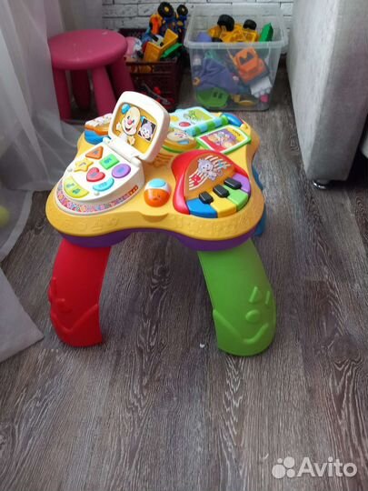 Fisher price стол развивающий смейся и учись