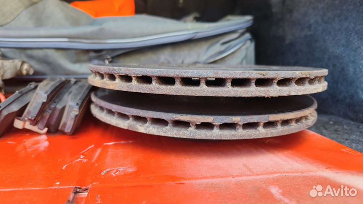 Тормоза передние в сборе honda civic 4d