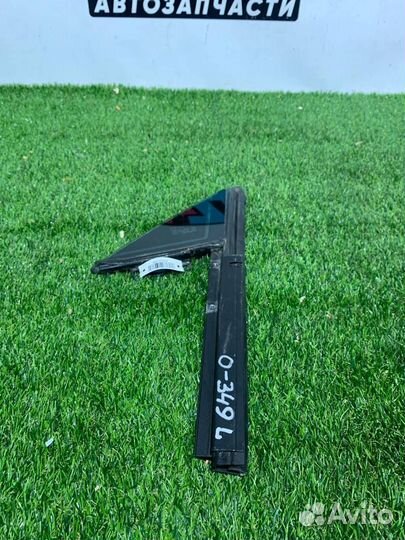 Стекло двери передней левой Tesla Model S 2015