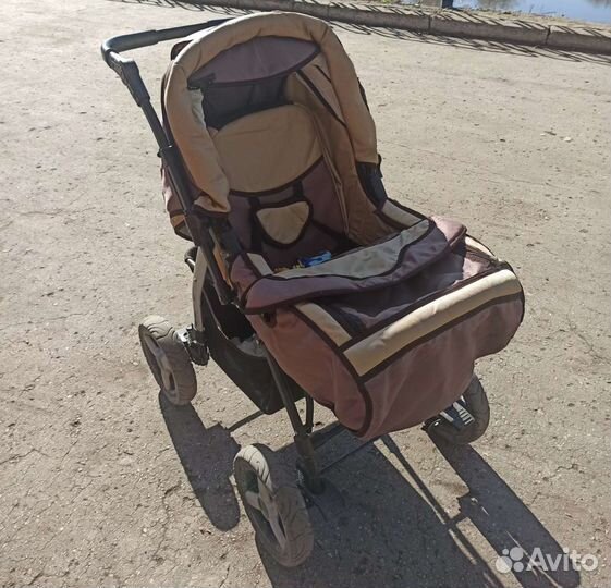 Прогулочная коляска
