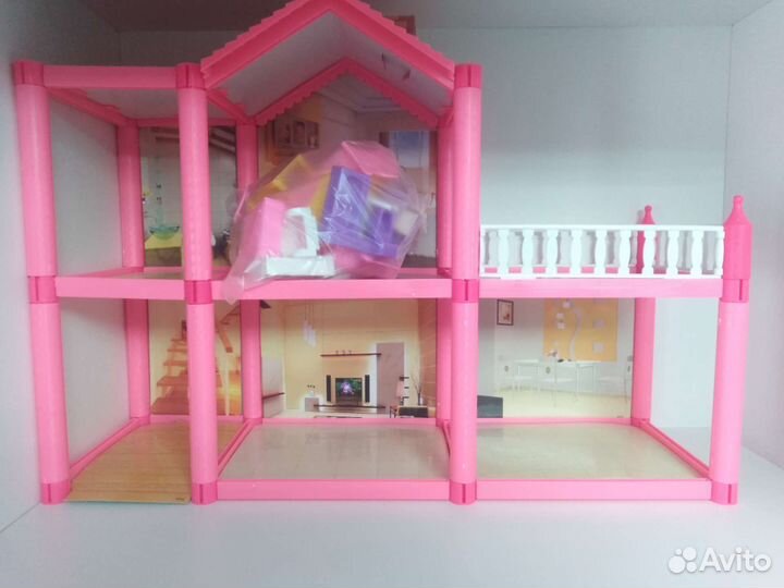 Кукольный домик с мебелью