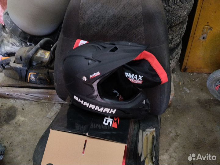 Кроссовый шлем