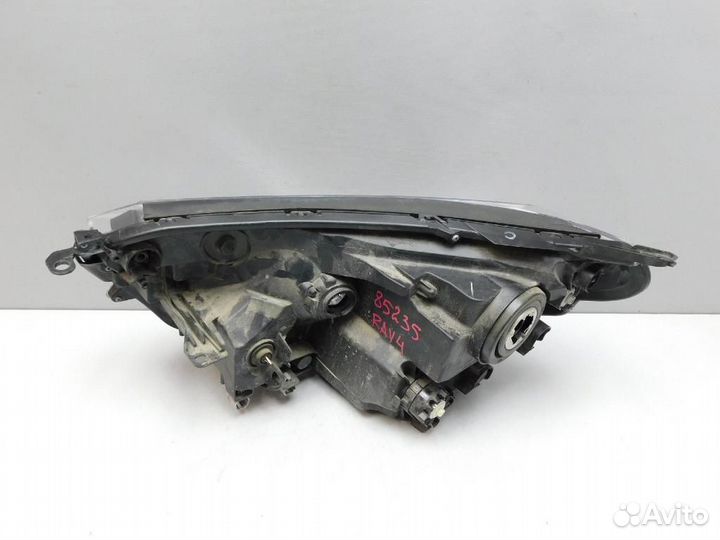 Фара правая Toyota RAV4