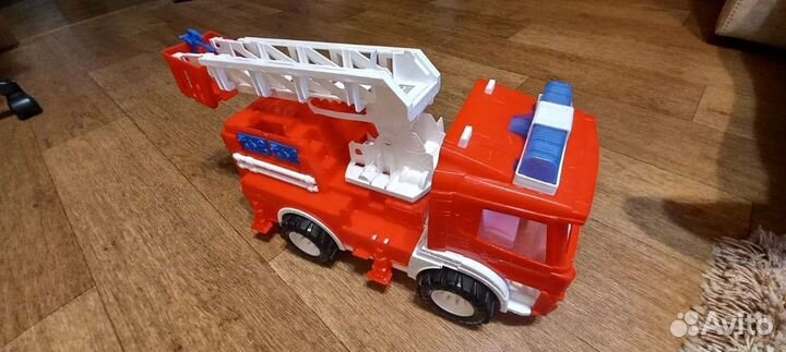 Игрушка пожарная машина