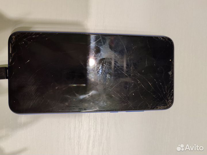 HONOR 20e, 4/64 ГБ