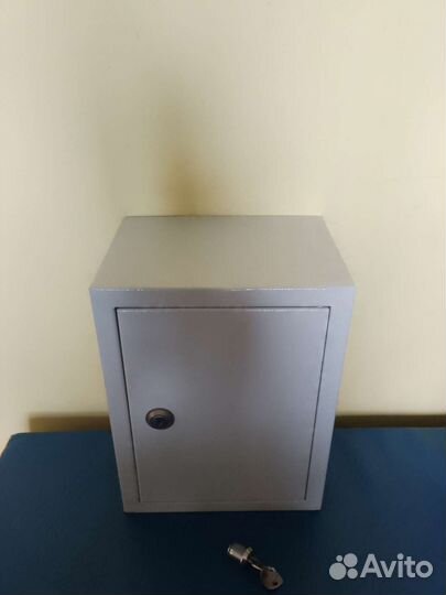 Шкаф сейф металлический тайник ключей,электрощиток