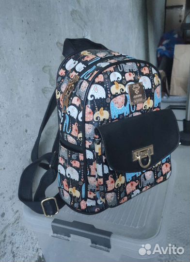 Забавный рюкзак со слонами. Много карманов