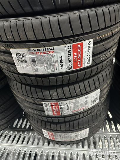 Kumho Ecsta PS71 245/40 R20 и 275/35 R20 102Y