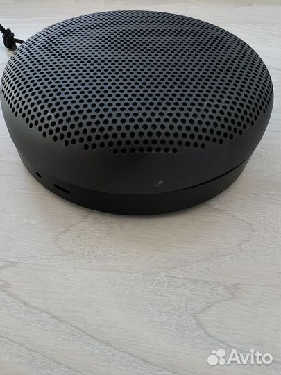 Колонка Bang olufsen beosound a1