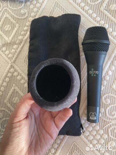 Микрофон караоке akg d770