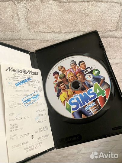 На доставке The sims 4 игра диск