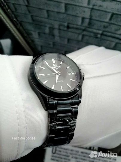Часы Classic Black