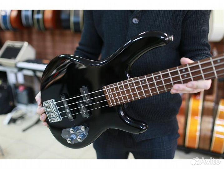 Cort Action-Bass-Plus-BK черная бас гитара