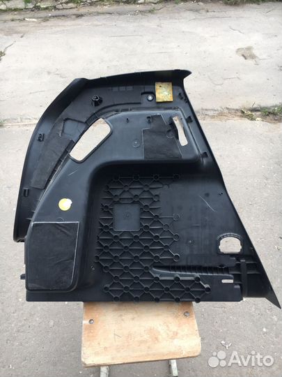 Обшивка багажника гольф плюс