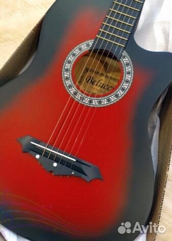 Новая акустическая полноразмерная гитара